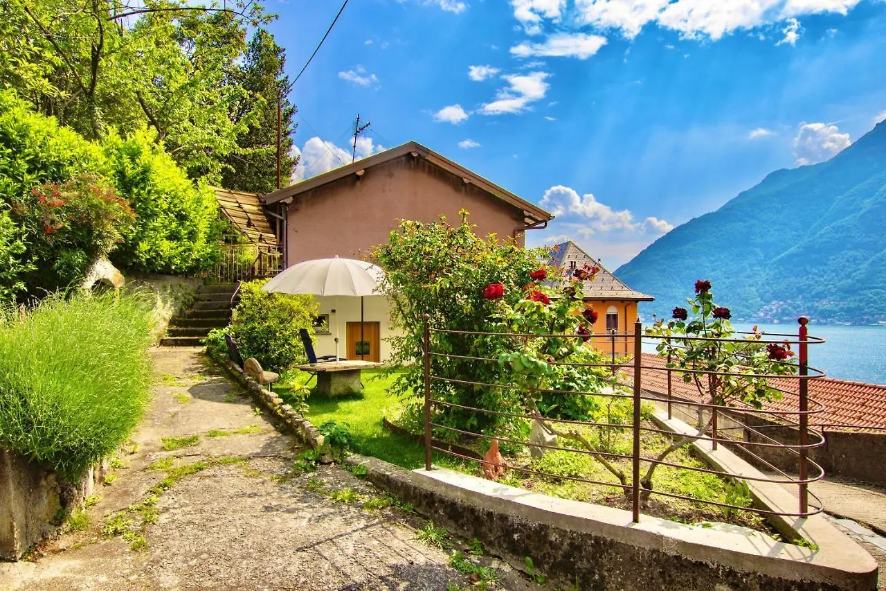 Il Punto Rosso Apartment Nesso 0*,  Italy