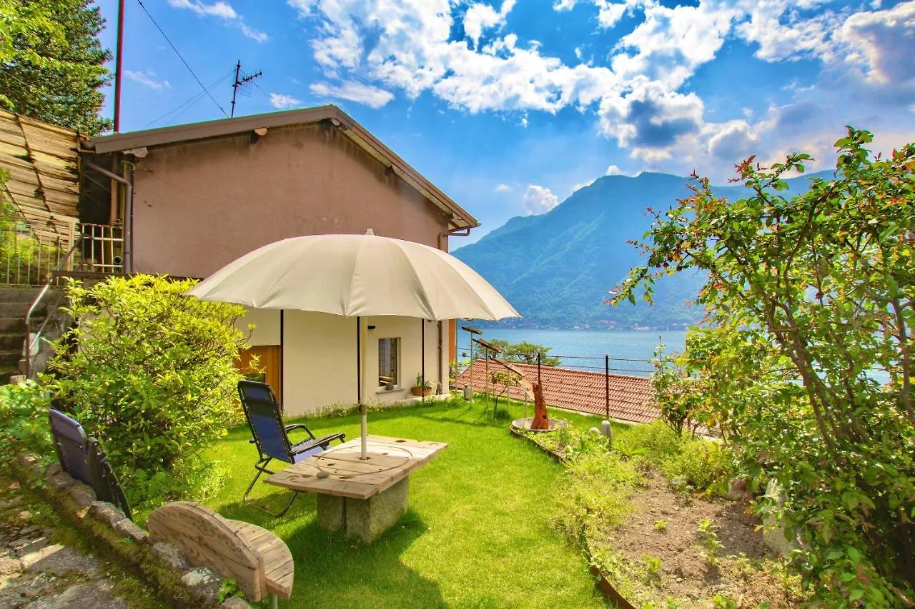 Il Punto Rosso Apartment Nesso