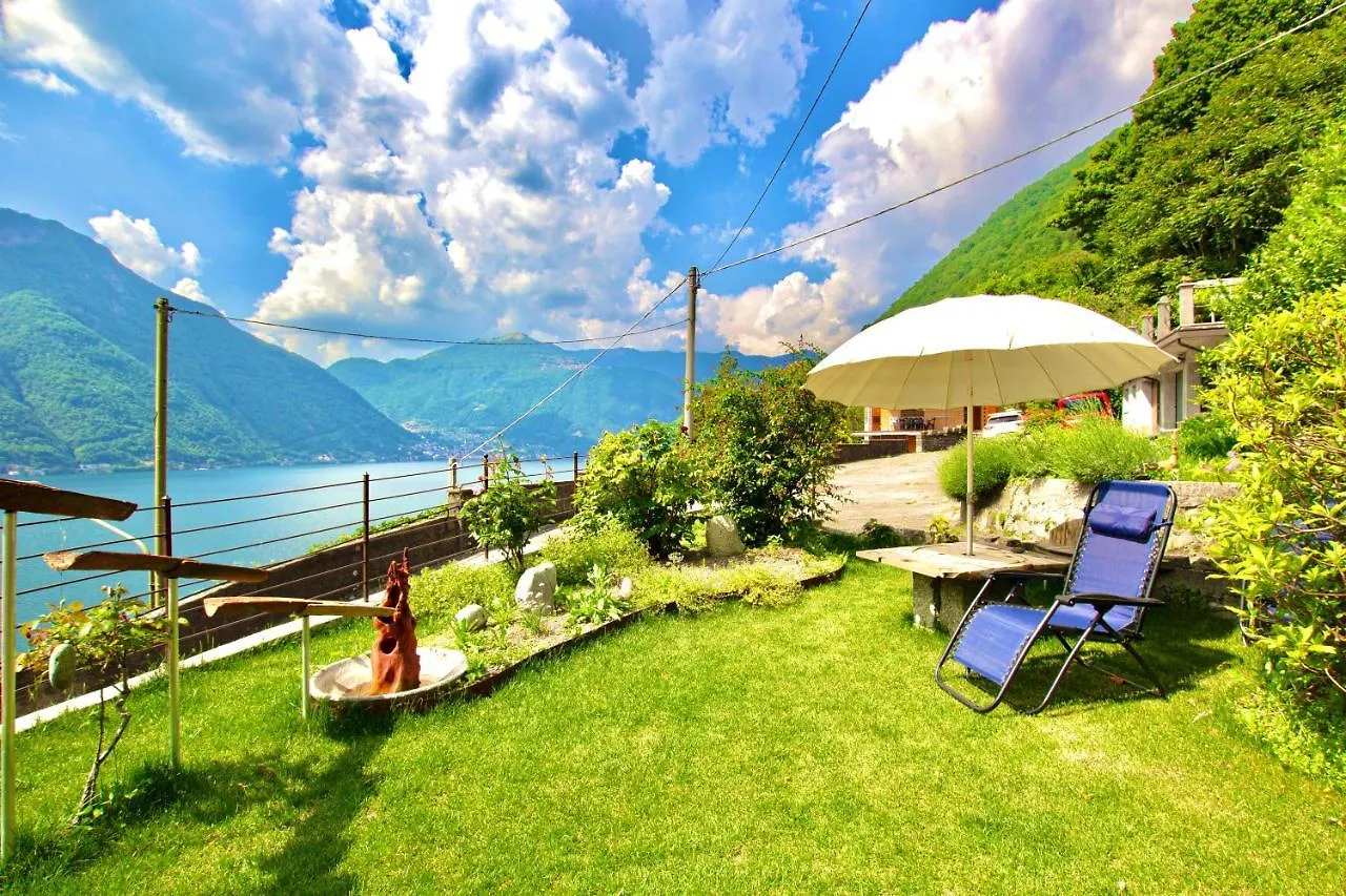 Il Punto Rosso Apartment Nesso