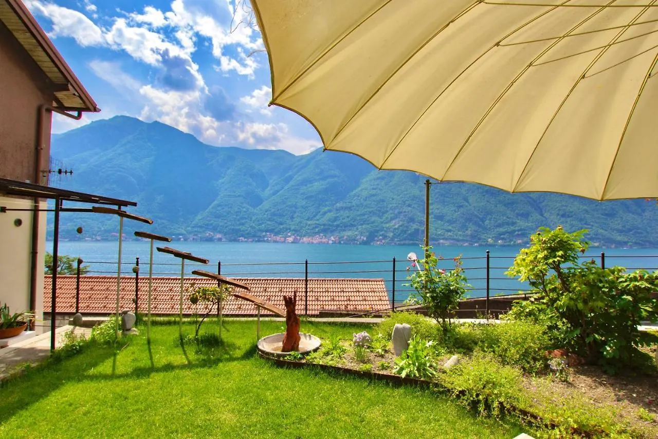Il Punto Rosso Apartment Nesso Italy