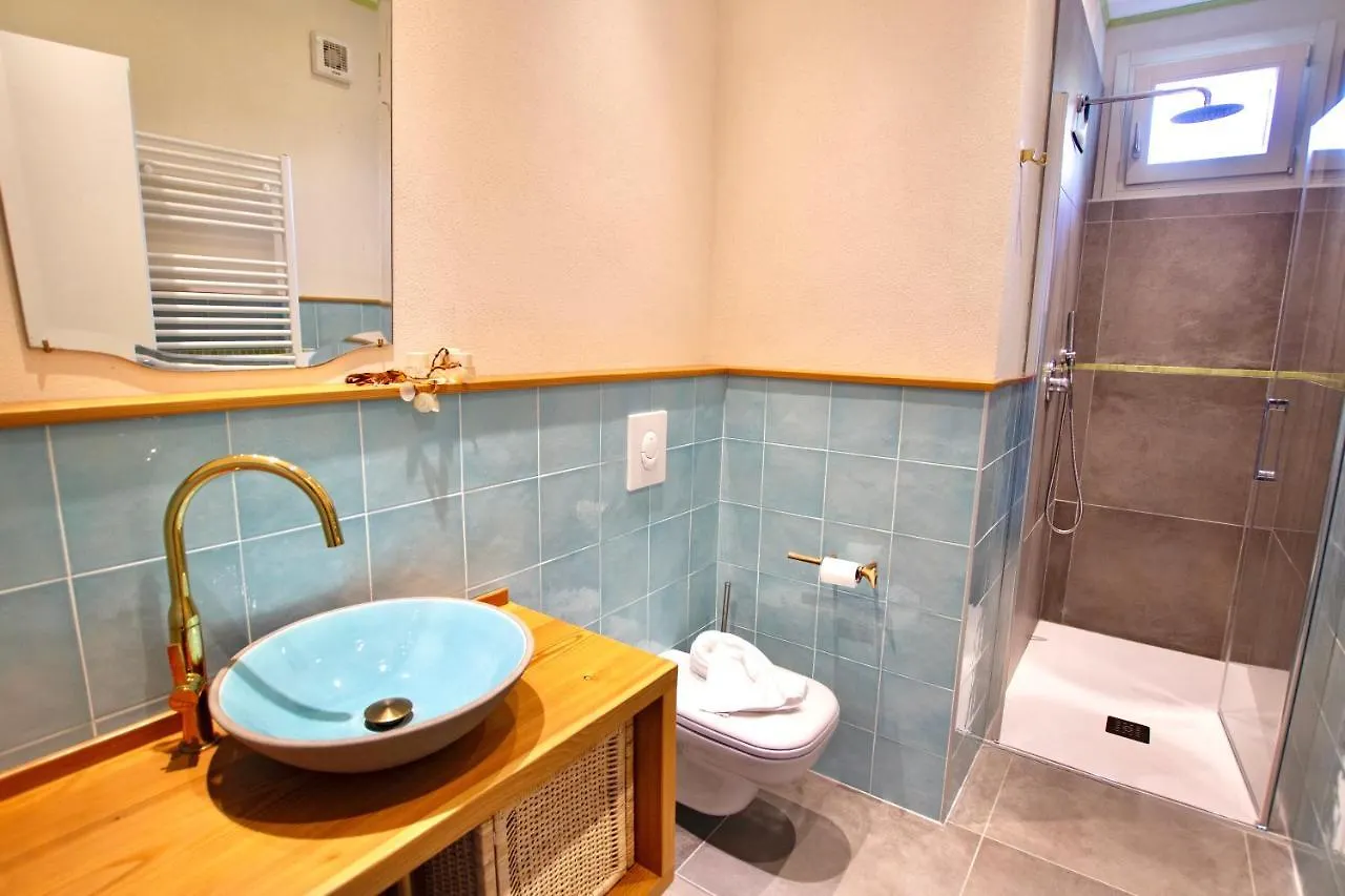 Il Punto Rosso Apartment Nesso 0*,  Italy