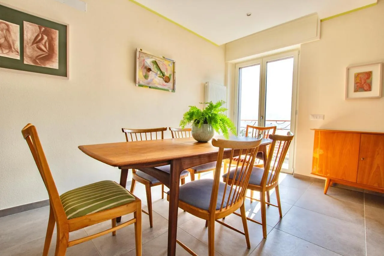 Il Punto Rosso Apartment Nesso