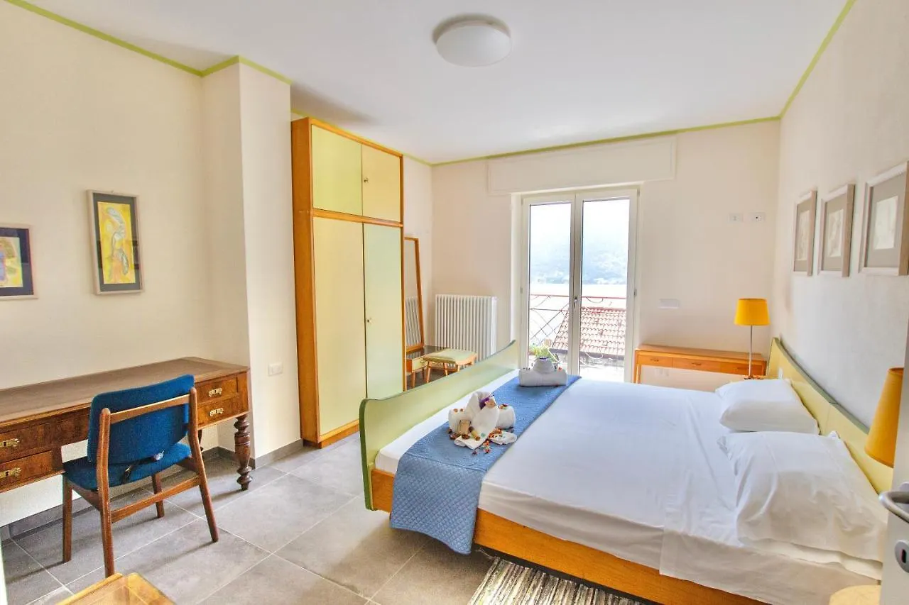 Il Punto Rosso Apartment Nesso Italy