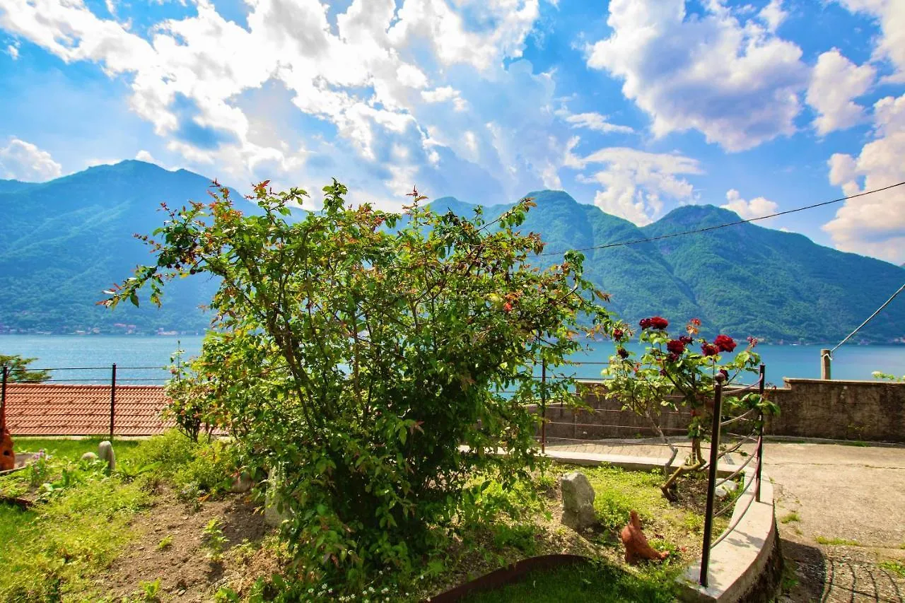 Il Punto Rosso Apartment Nesso 0*,  Italy